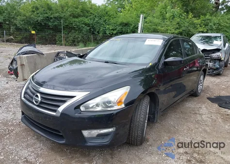 2015 Nissan Altima 2.5 S z USA, uszkodzony, nr VIN 1N4AL3AP1FC259747